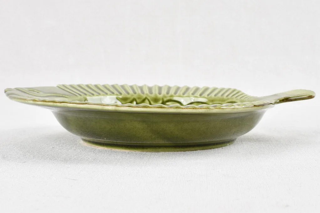 6 green fish shaped bowls 10¼"