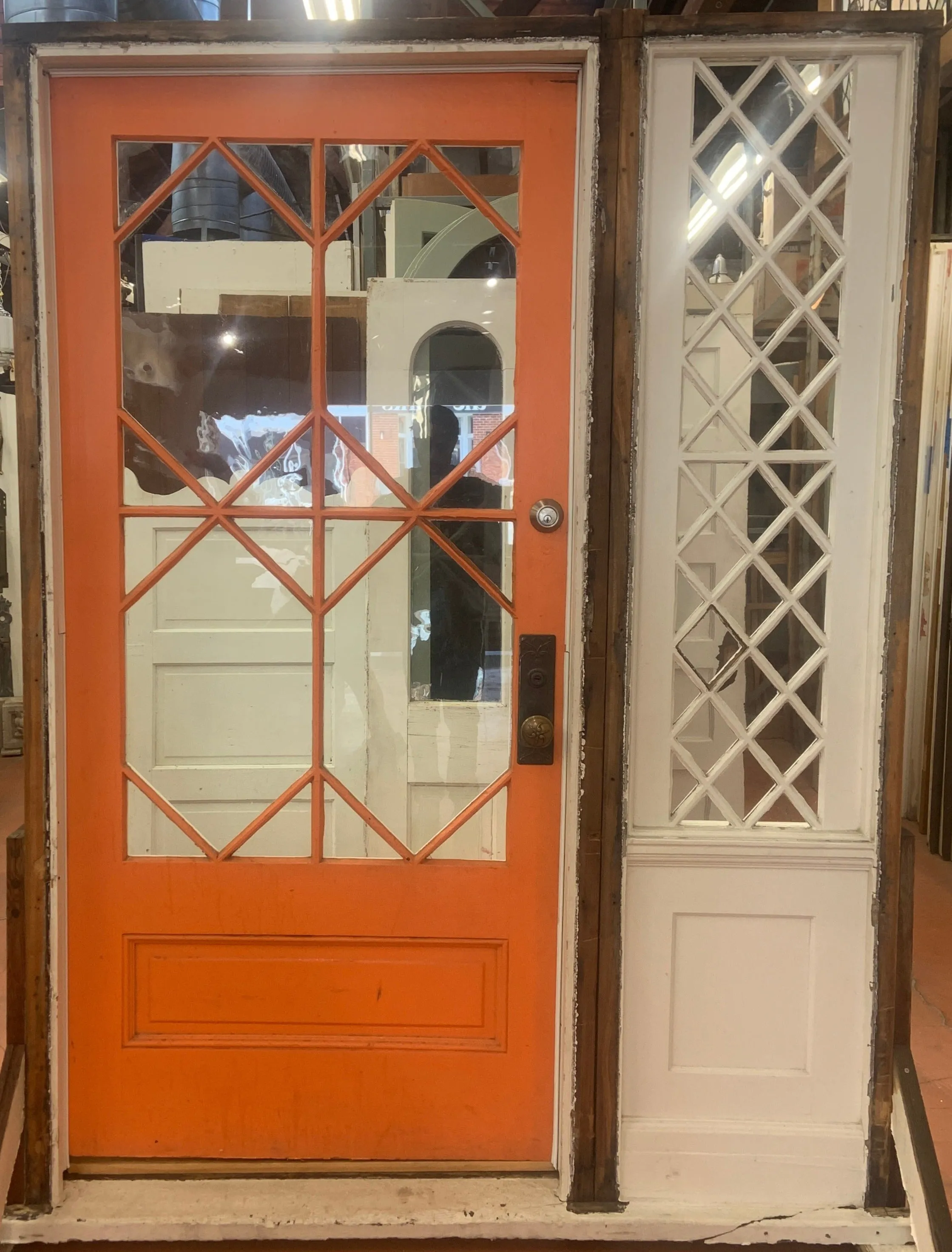 Entry Lattice style front door w/ side light (XD-97)