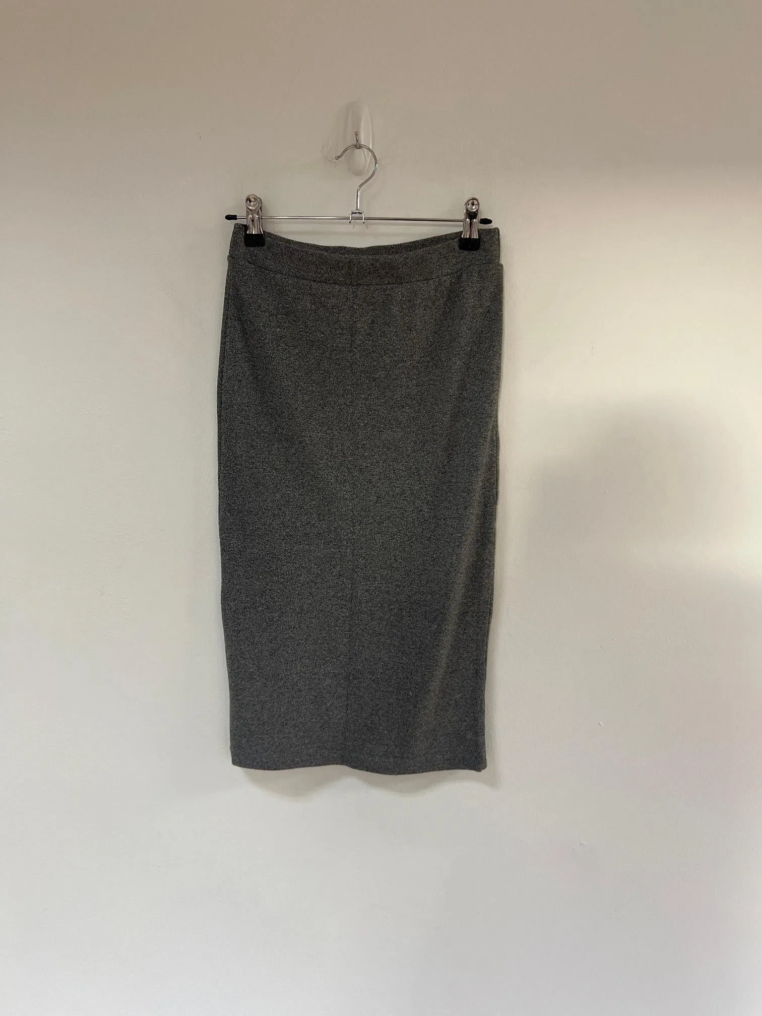 Grey pencil skirt, H&M, Size 8 (Elastane, Cotton, Polyester)