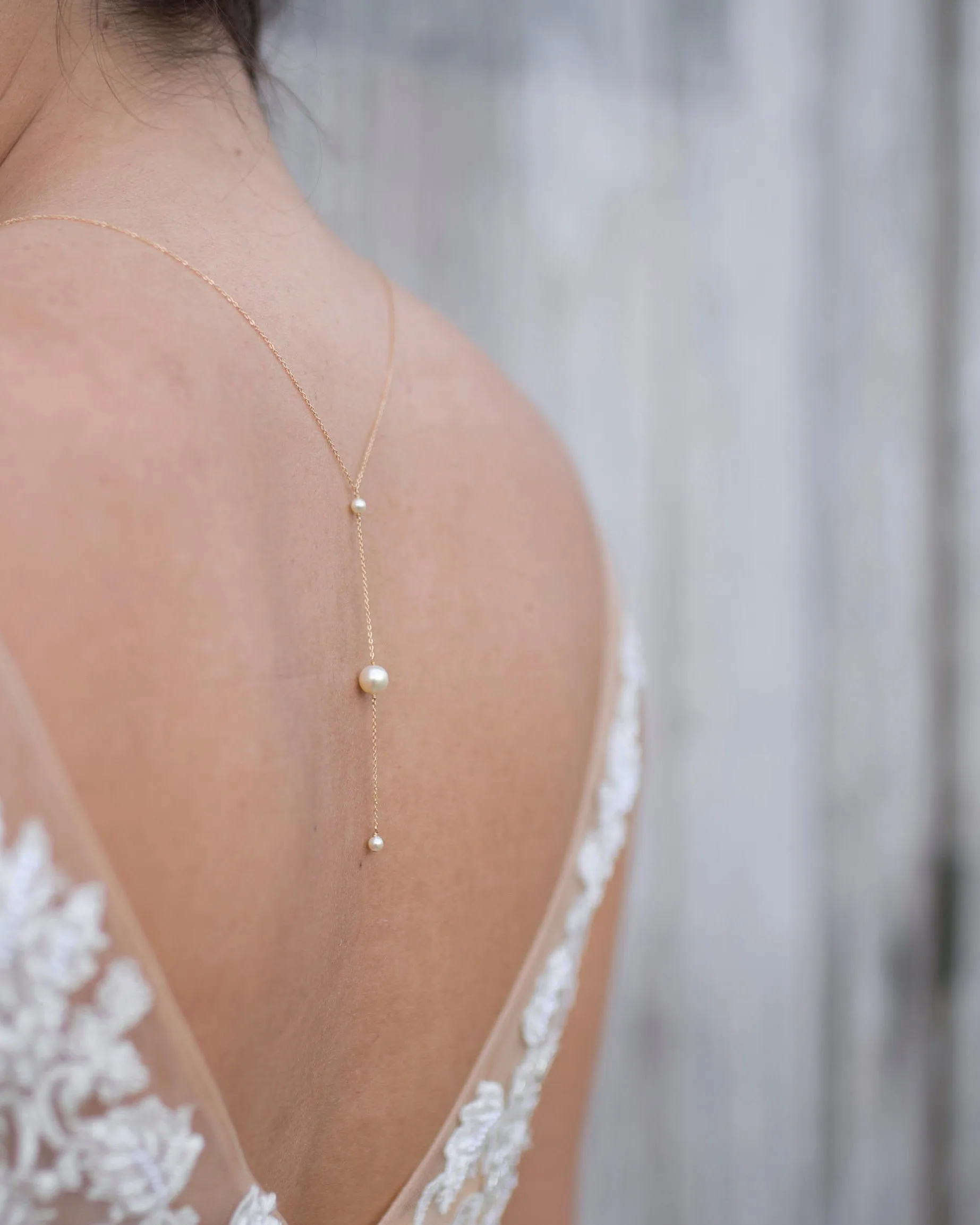 Pearl III Back Necklace
