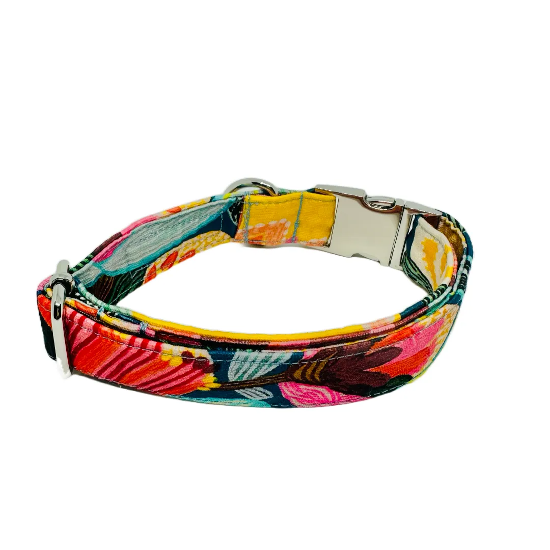 The 'Blue Bush Flora' Dog Collar